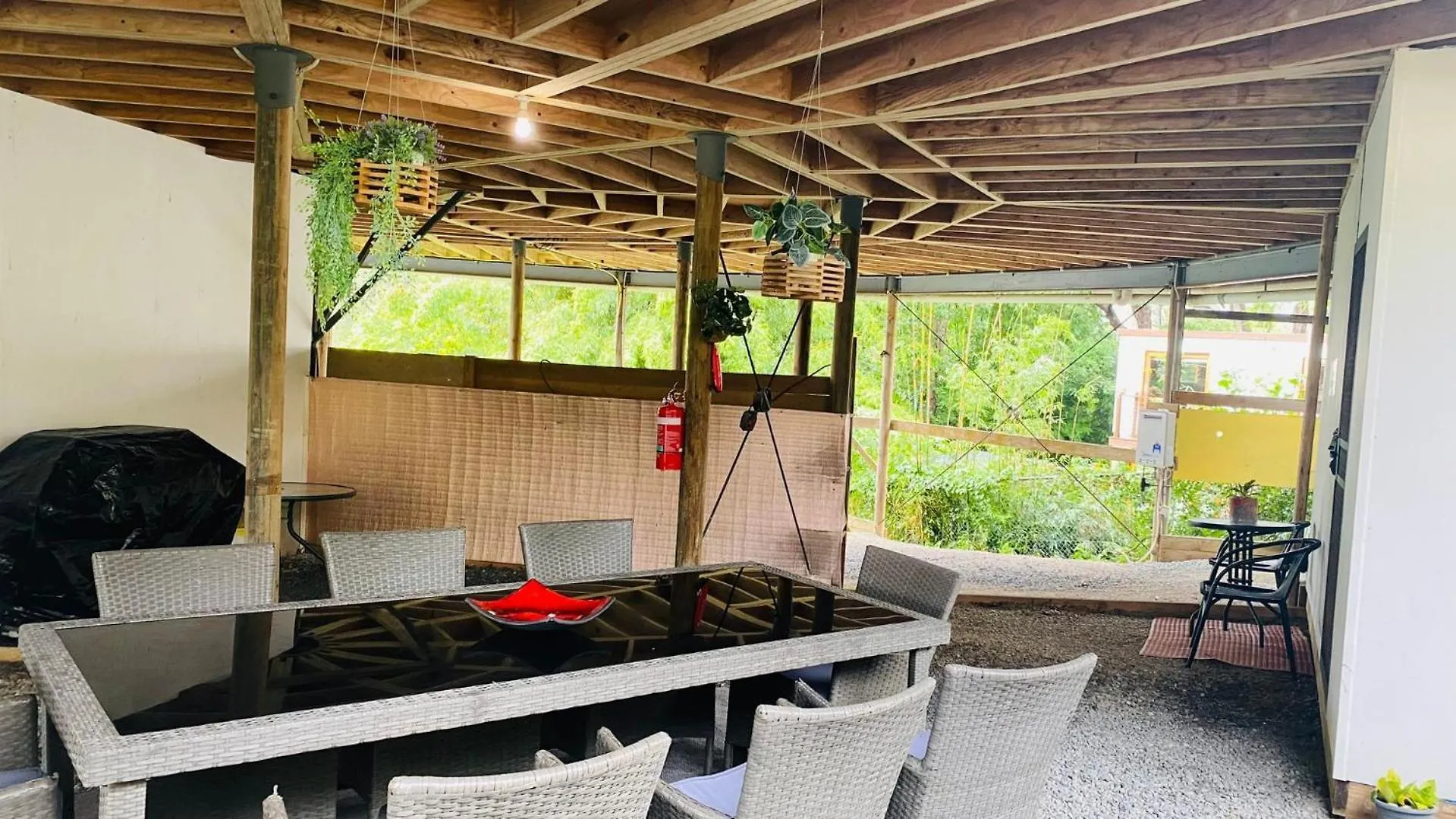 Serene Mountainview Retreat Tamborine Mountain 0*, 谭伯连山